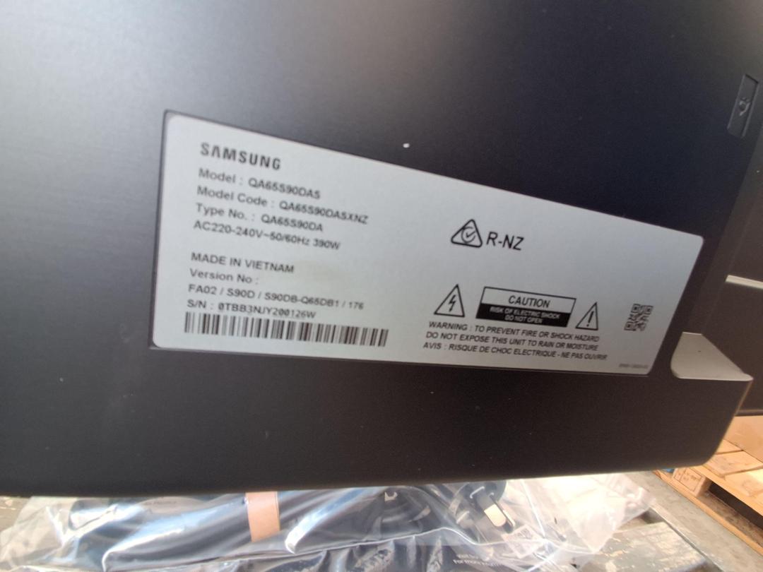 Photo '4' of Samsung OLED S90D 65" Photo '4' of Samsung OLED S90D 65"