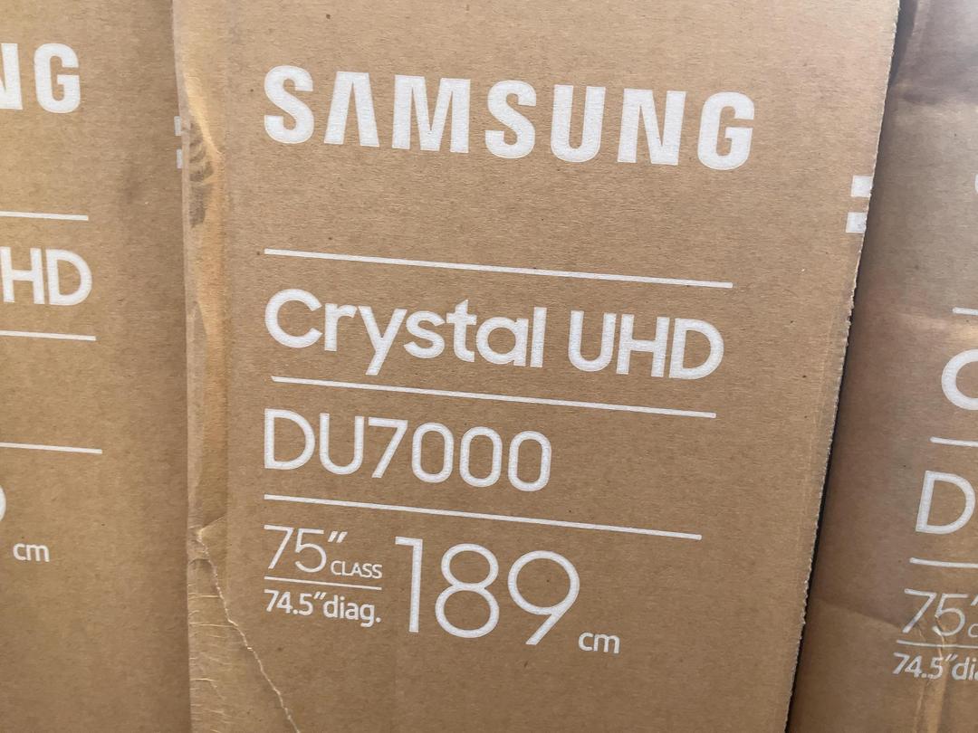 Photo '3' of Samsung Crystal UHD DU7000 75" TV