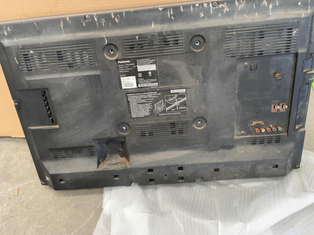 Photo '7' of Panasonic 32" TV