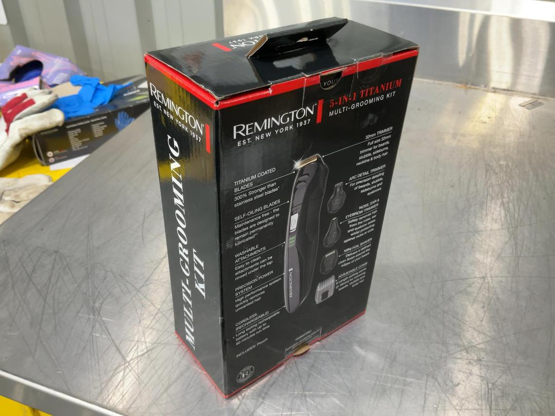 Photo '4' of Remington 5-in-1 Grooming Kit Photo '4' of Remington 5-in-1 Grooming Kit