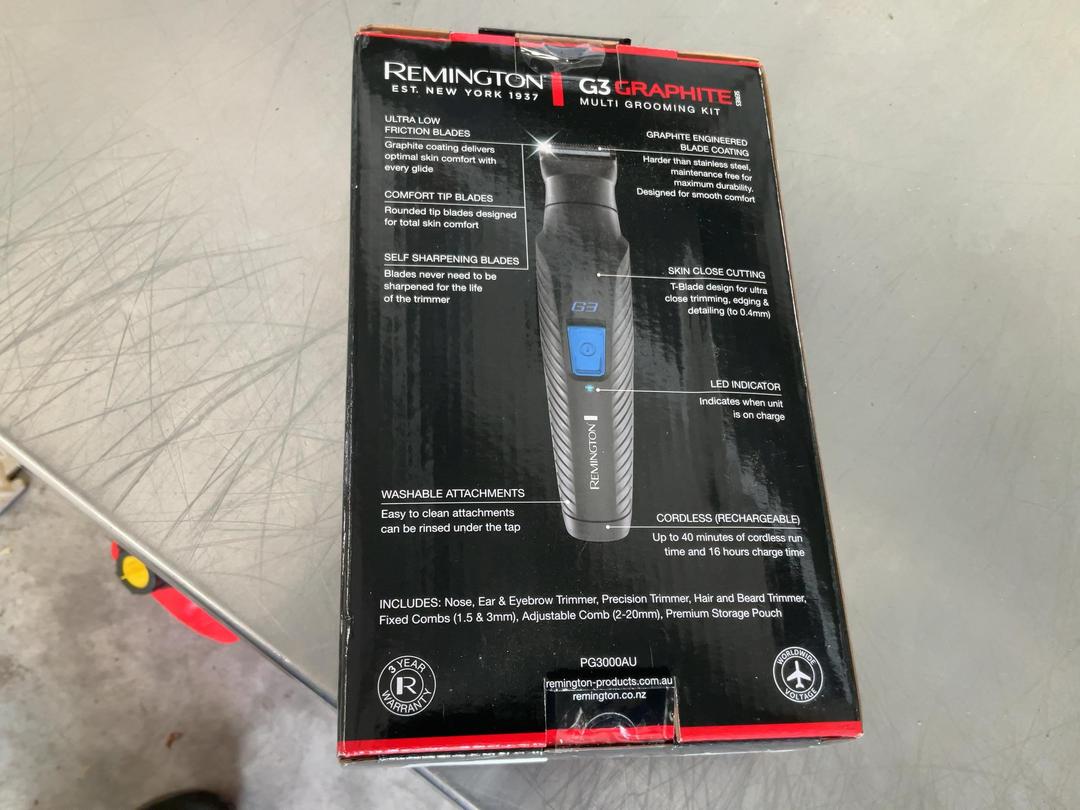 Photo '6' of Remington G3 Graphite Multi Grooming Kit Photo '6' of Remington G3 Graphite Multi Grooming Kit