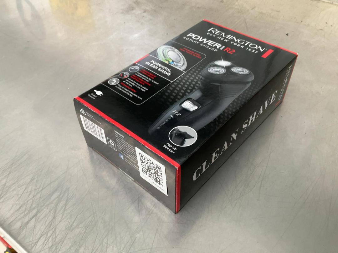 Photo '2' of Remington R2 Power Rotary Shaver Photo '2' of Remington R2 Power Rotary Shaver