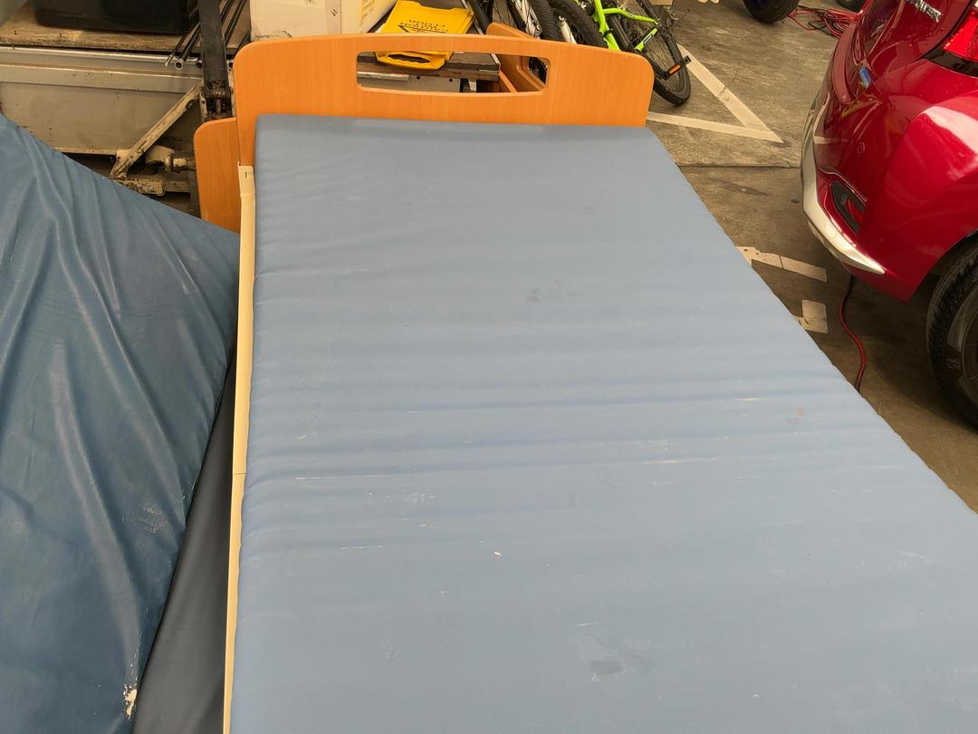 Photo '5' of Hospital Bed & Mattress