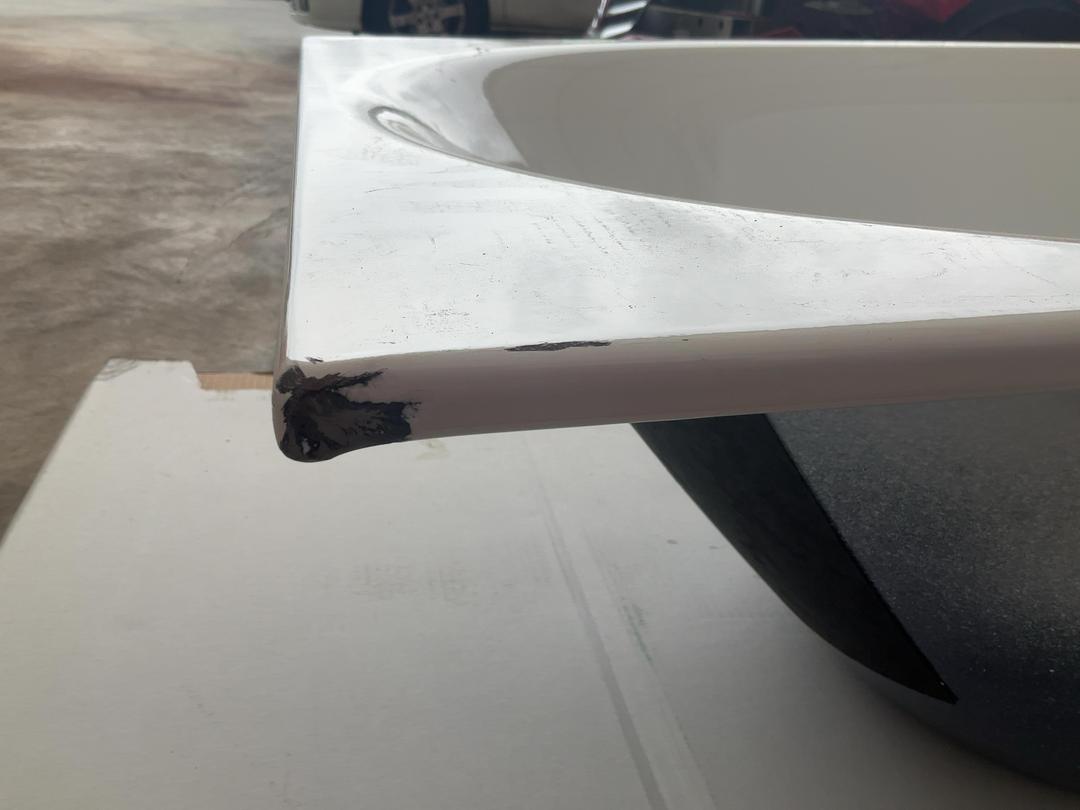 Photo '8' of Damaged Bettecomodo bath