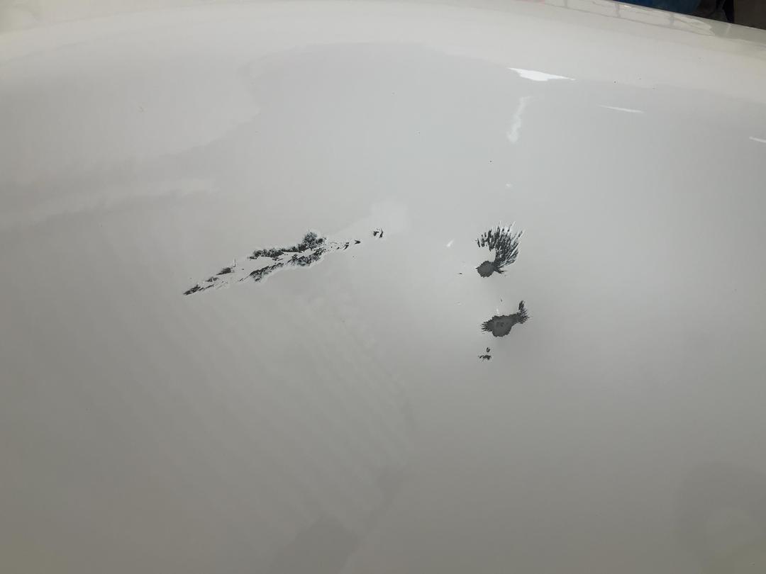 Photo '12' of Damaged Betteform bath