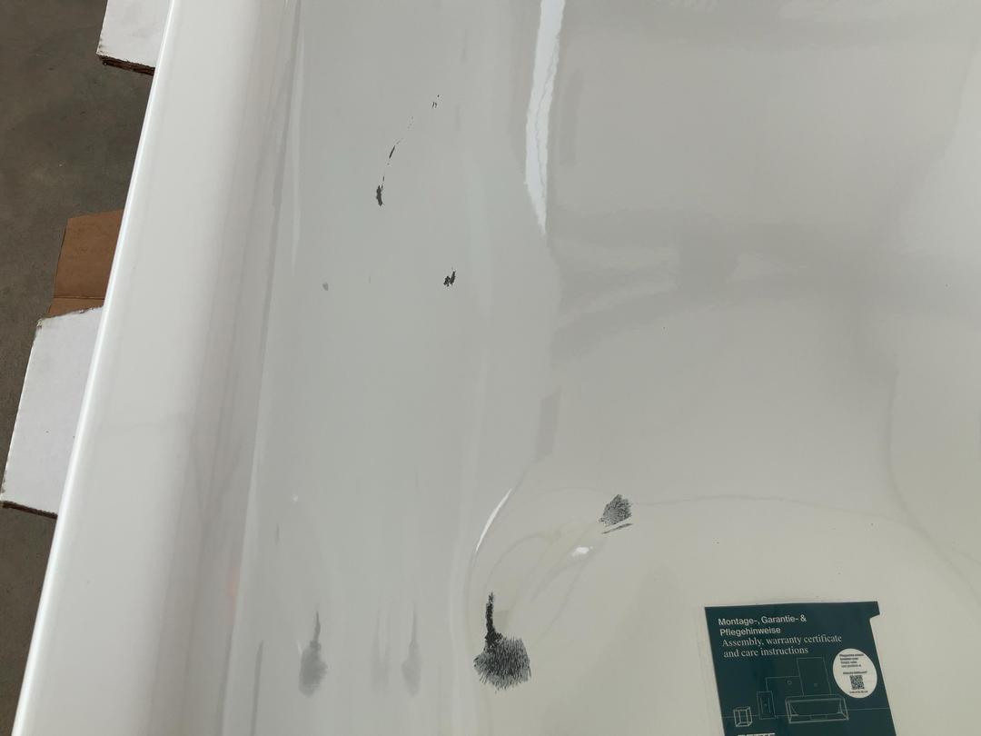 Photo '13' of Damaged Betteform bath