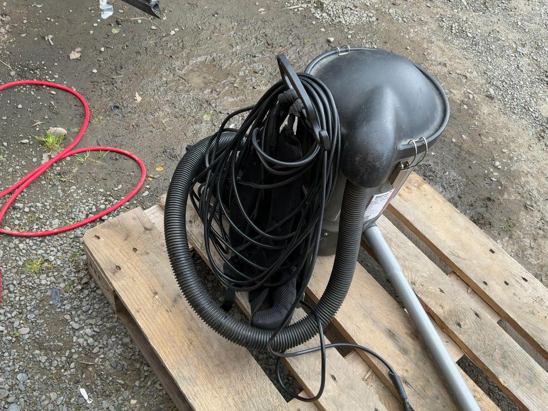 Photo '4' of Koala Polivac Backpack Vacuum Cleaner Photo '4' of Koala Polivac Backpack Vacuum Cleaner