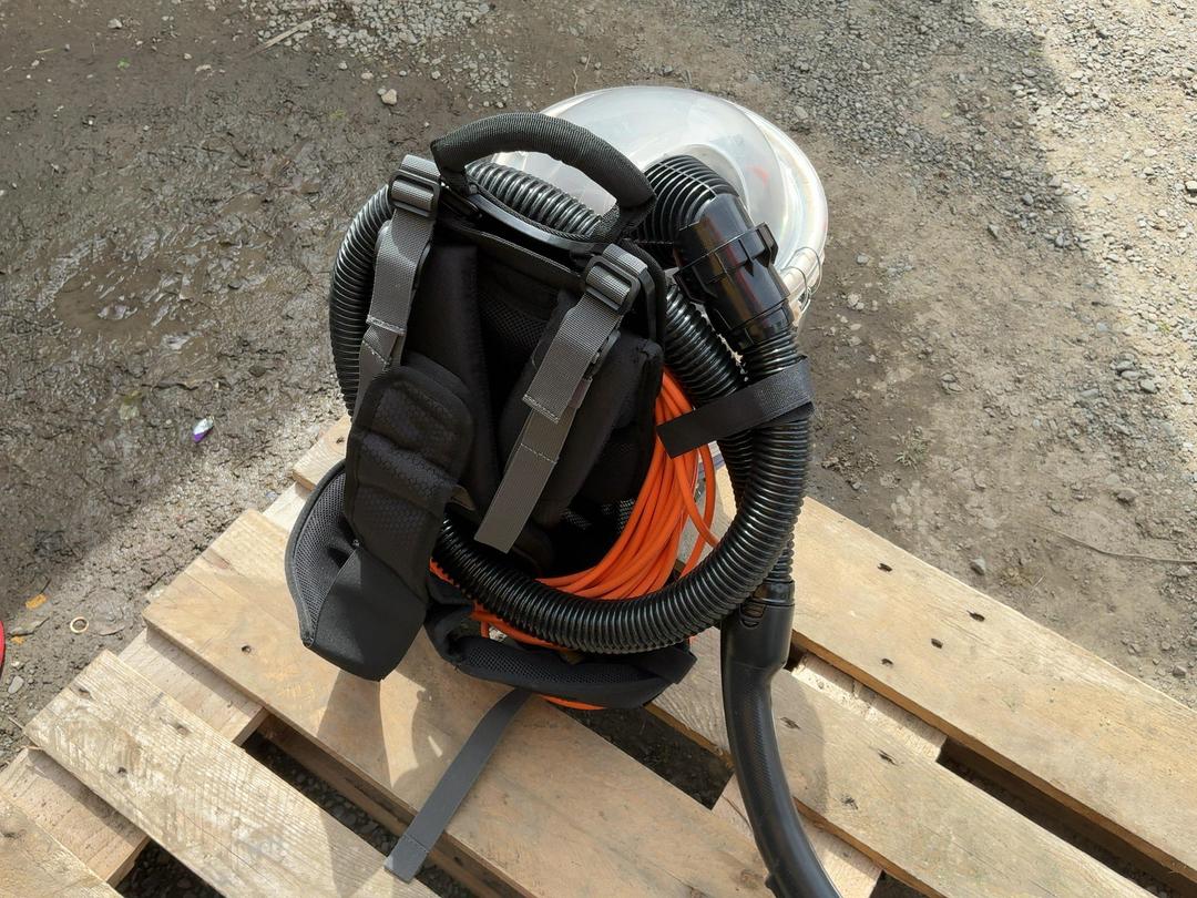 Photo '4' of Pacvac Superpro Backpack Vacuum Cleaner Photo '4' of Pacvac Superpro Backpack Vacuum Cleaner