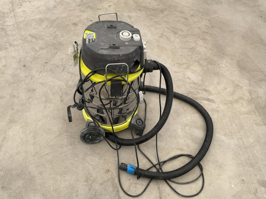 Photo '4' of RYOBI Wet and Dry Vacuum Photo '4' of RYOBI Wet and Dry Vacuum