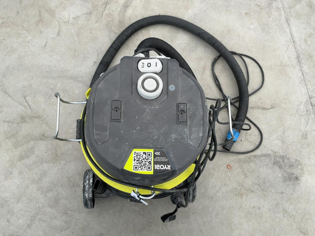 Photo '5' of RYOBI Wet and Dry Vacuum Photo '5' of RYOBI Wet and Dry Vacuum