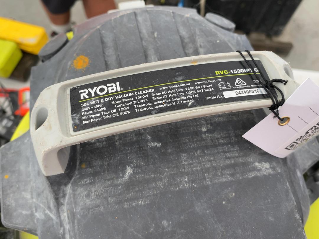 Photo '3' of Ryobi Vaccuum Photo '3' of Ryobi Vaccuum