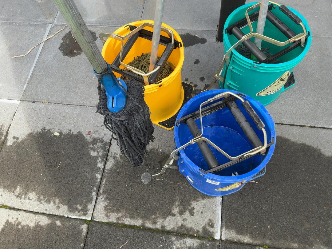 Photo '2' of 3x Buckets and Mops