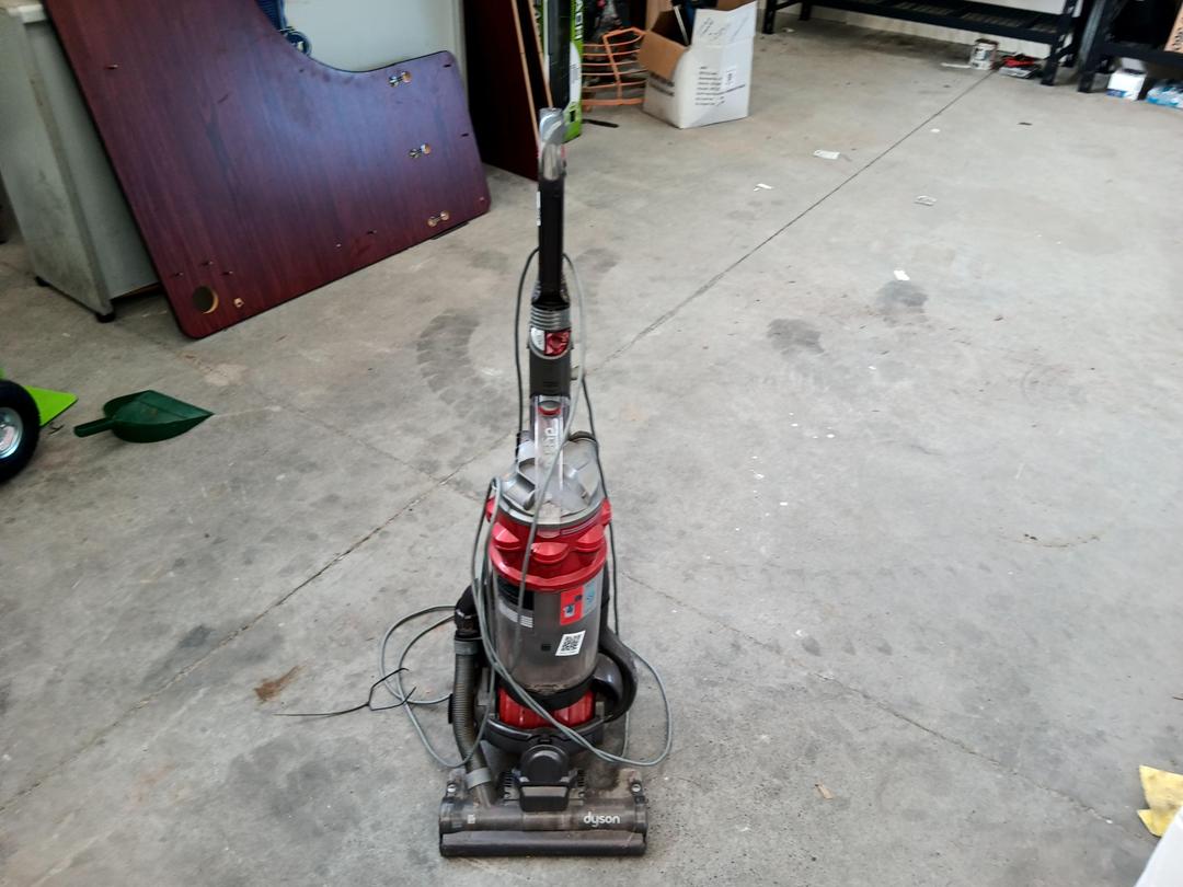 Photo '2' of Dyson Vacuum Cleaner