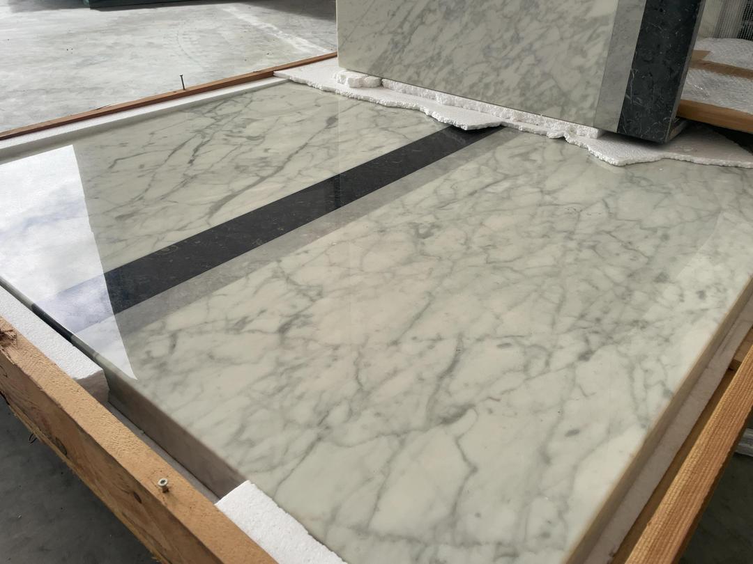 Photo '7' of White Marble Table Photo '7' of White Marble Table