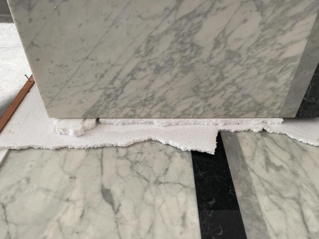 Photo '8' of White Marble Table Photo '8' of White Marble Table