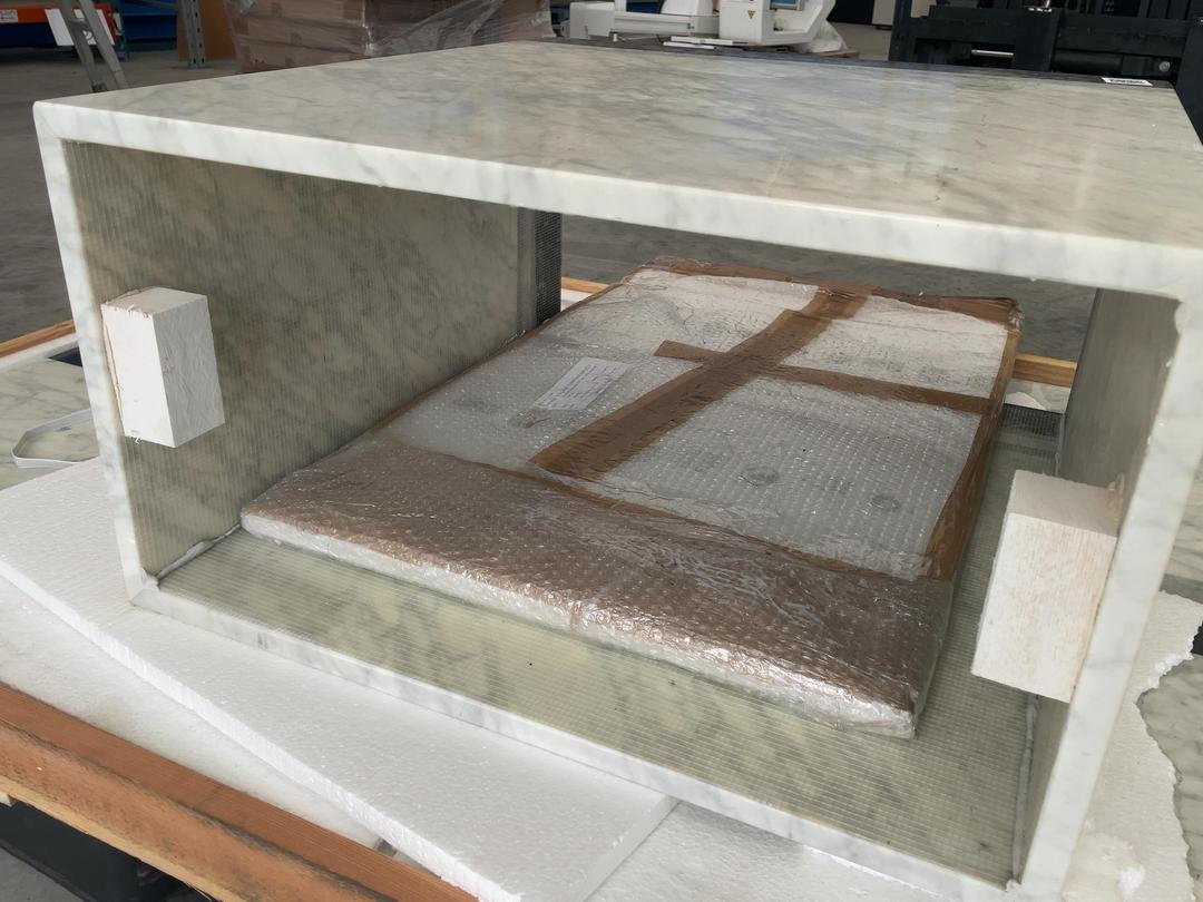 Photo '9' of White Marble Table Photo '9' of White Marble Table