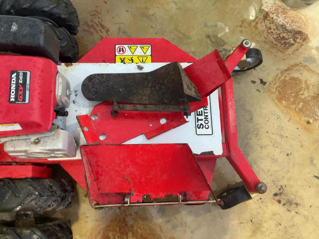 Photo '8' of Stevens MK III lawnmower Photo '8' of Stevens MK III lawnmower