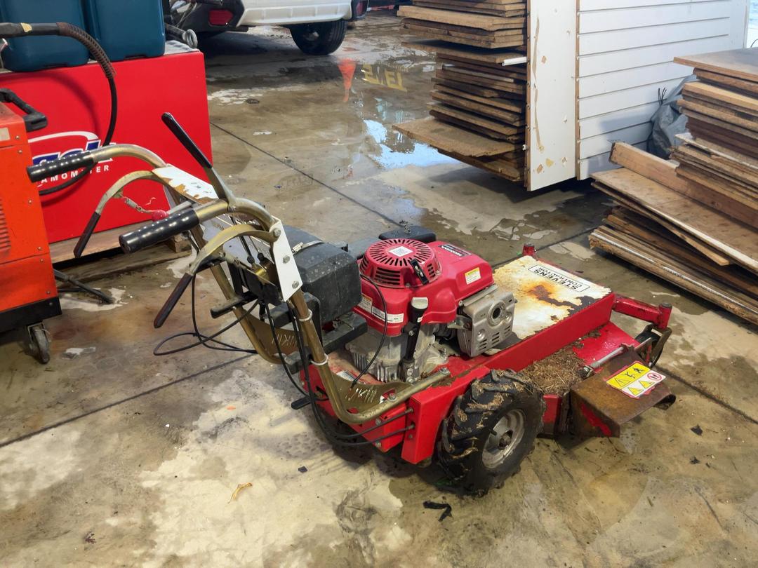 Photo '4' of Stevens MK III lawnmower Photo '4' of Stevens MK III lawnmower