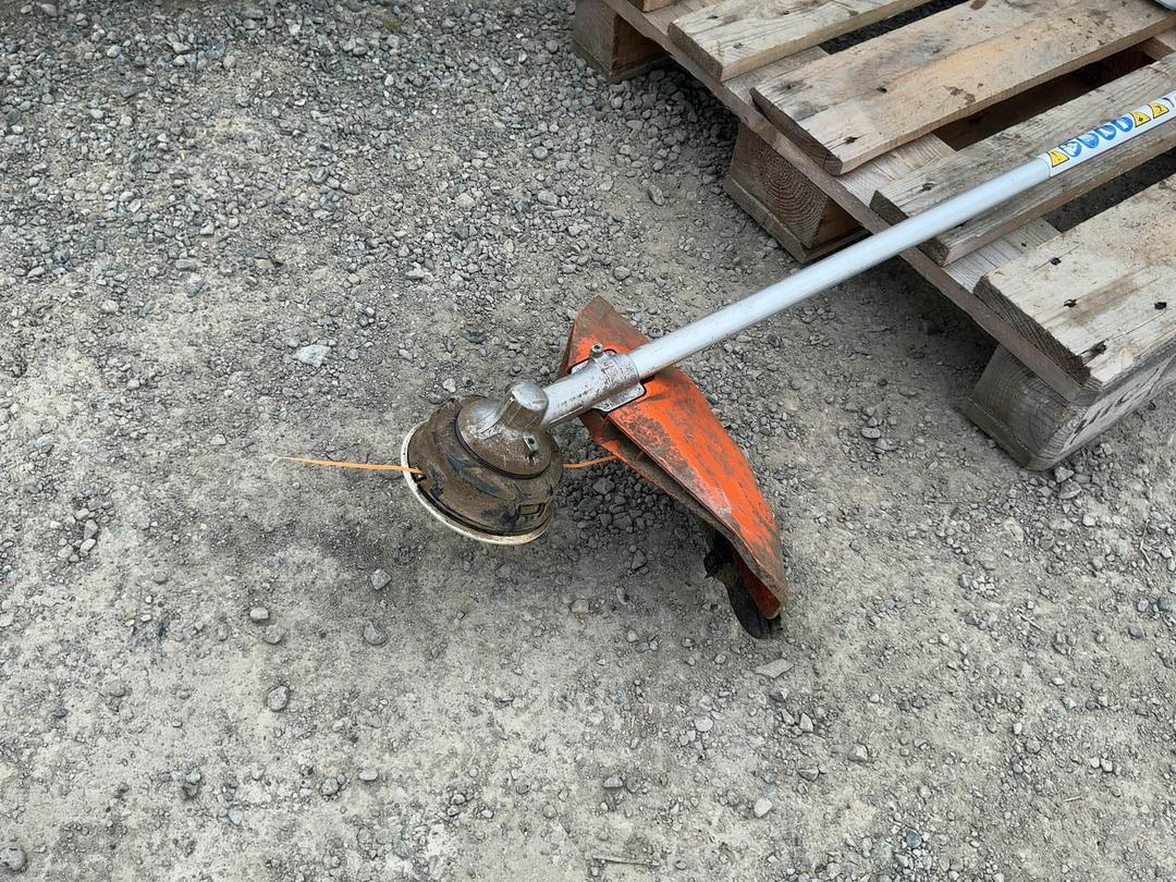 Photo '2' of Stihl FSA 135R Line Trimmer Photo '2' of Stihl FSA 135R Line Trimmer