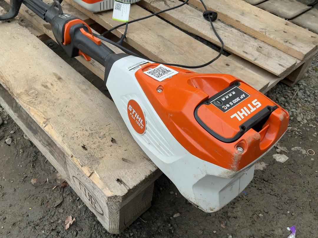 Photo '3' of Stihl FSA 135R Line Trimmer Photo '3' of Stihl FSA 135R Line Trimmer