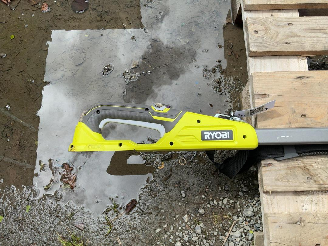 Photo '3' of Ryobi R18PHT120 Hedge Trimmer