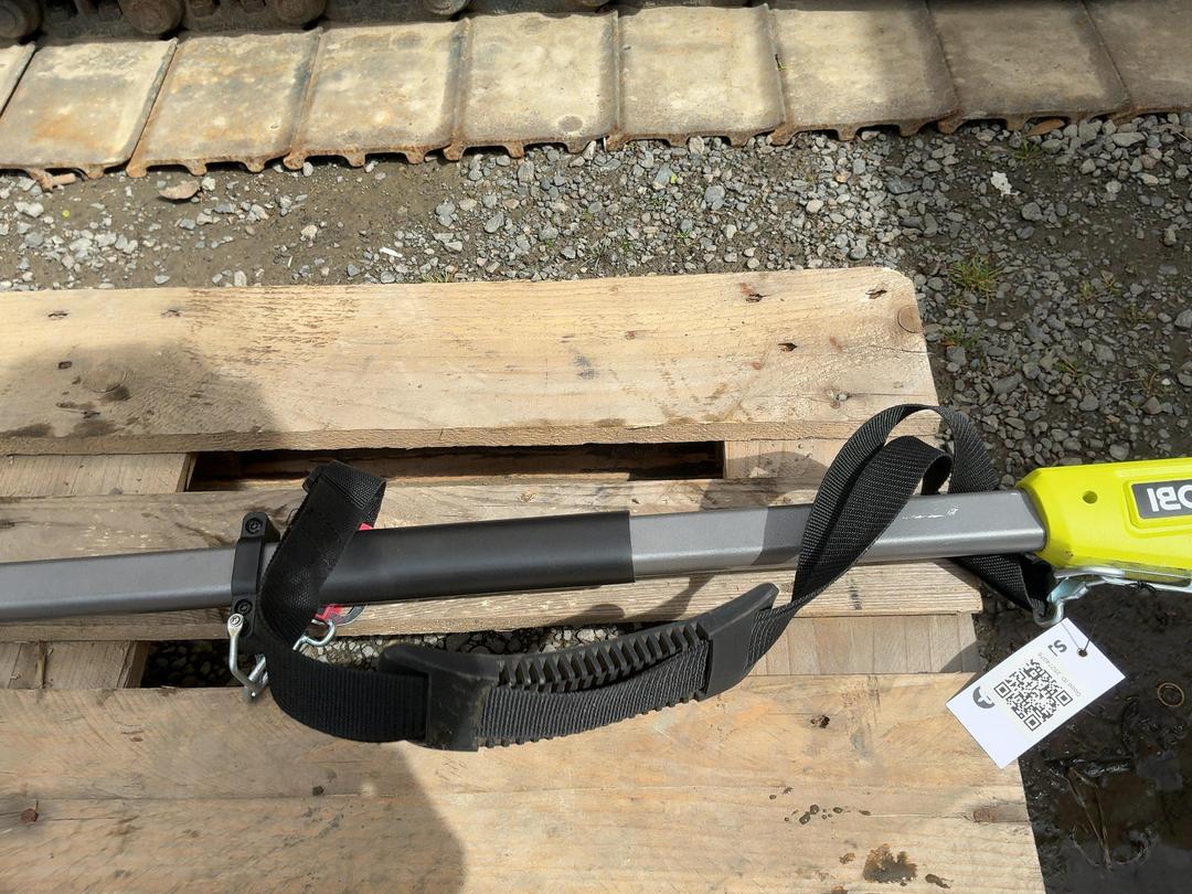 Photo '4' of Ryobi R18PHT120 Hedge Trimmer
