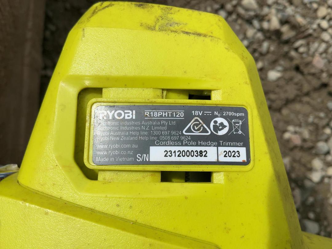 Photo '5' of Ryobi R18PHT120 Hedge Trimmer