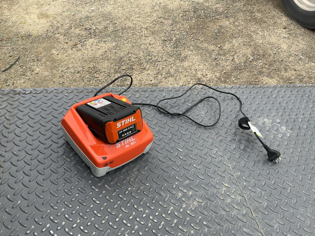 Photo '6' of Stihl HSA 100 Hedge Trimmer