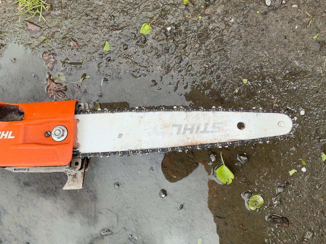 Photo '2' of Stihl HT 135 Pole Chainsaw Photo '2' of Stihl HT 135 Pole Chainsaw