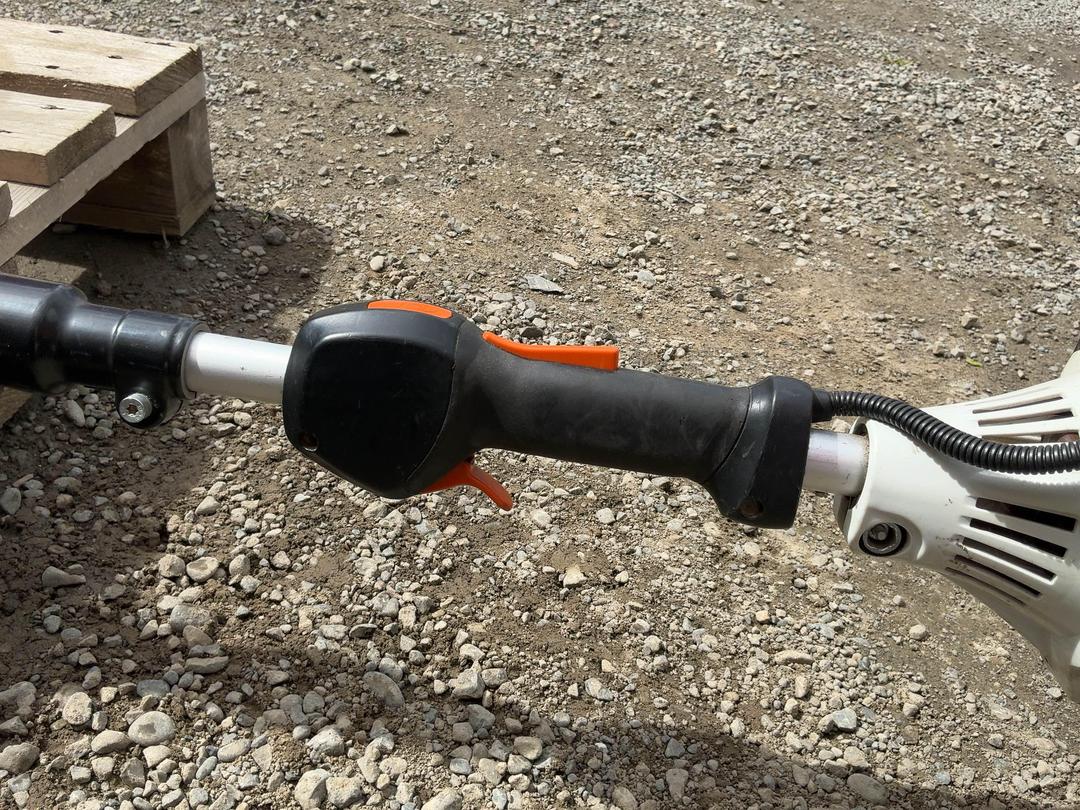 Photo '6' of Stihl HT 135 Pole Chainsaw Photo '6' of Stihl HT 135 Pole Chainsaw