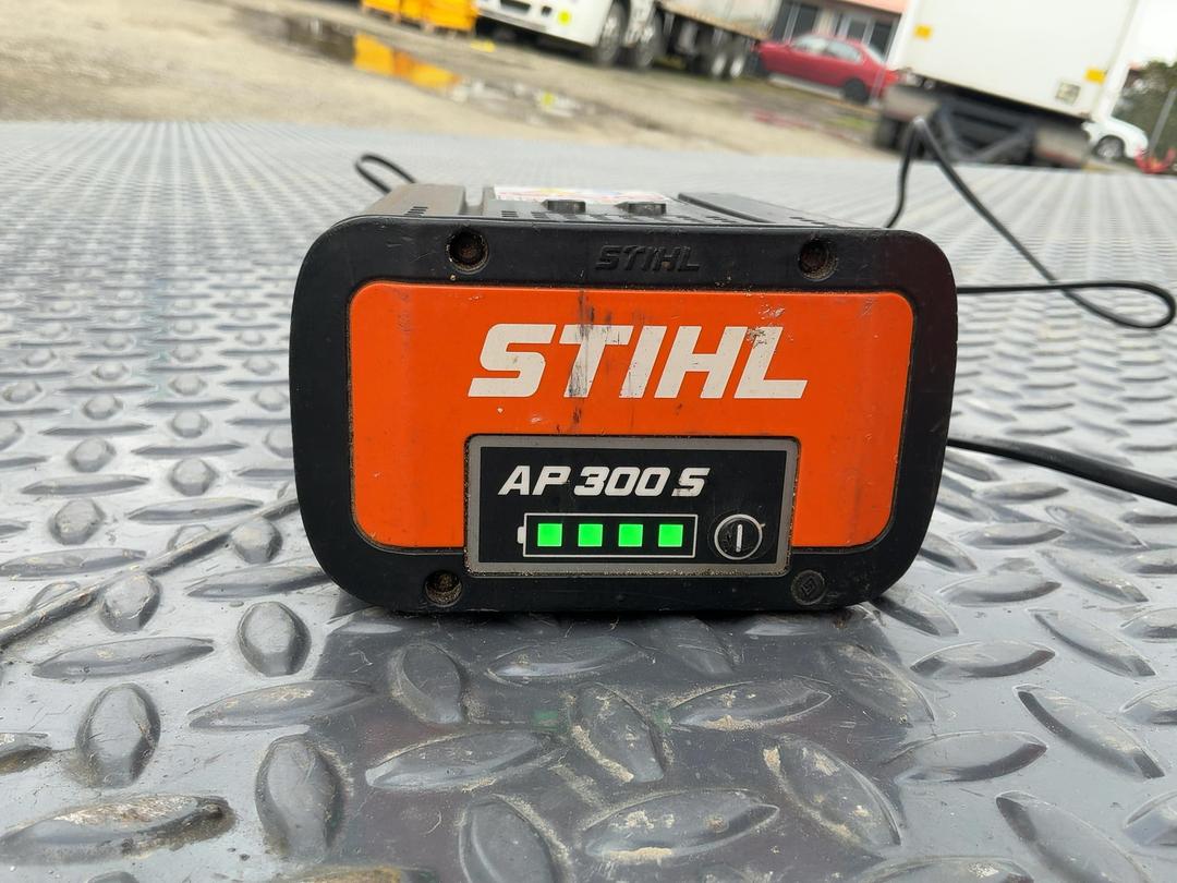 Photo '8' of Stihl FSA 90R Line Trimmer