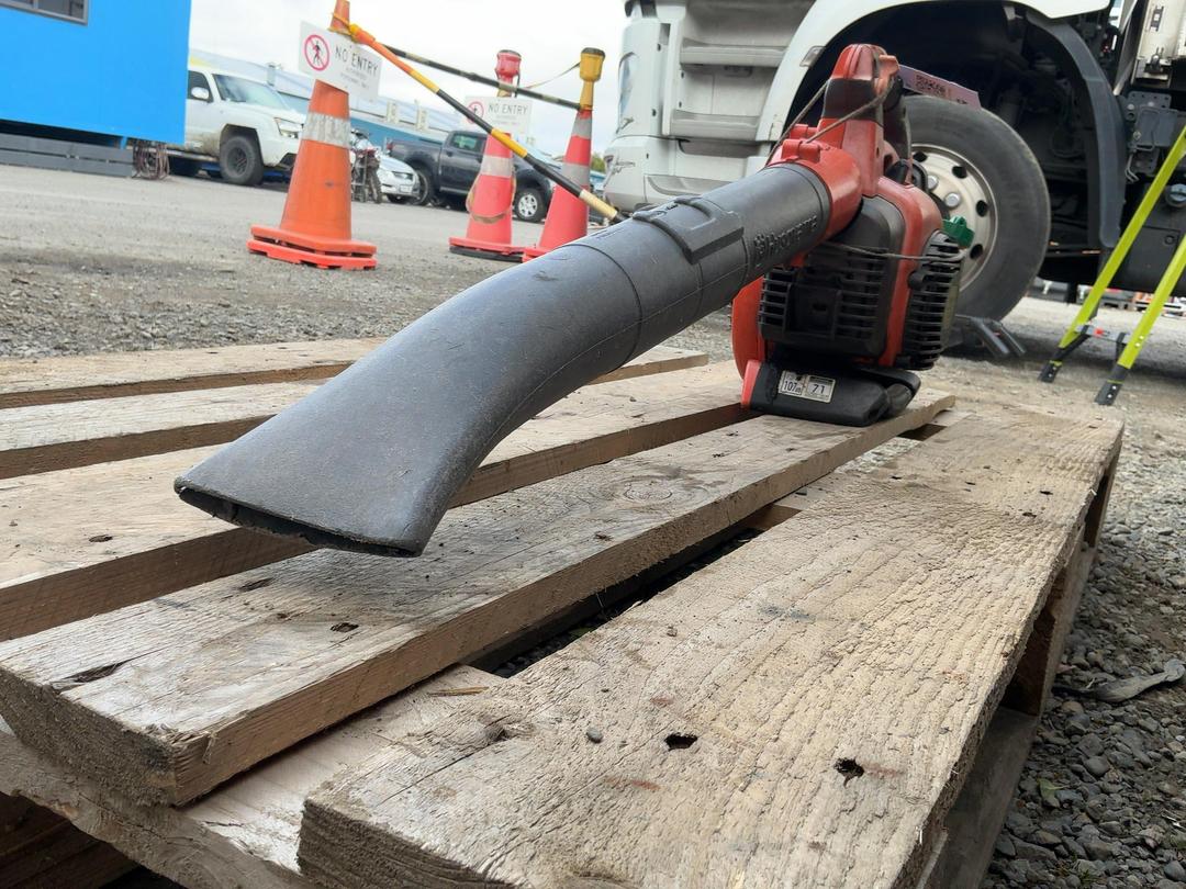 Photo '2' of Husqvarna 125BV Blower