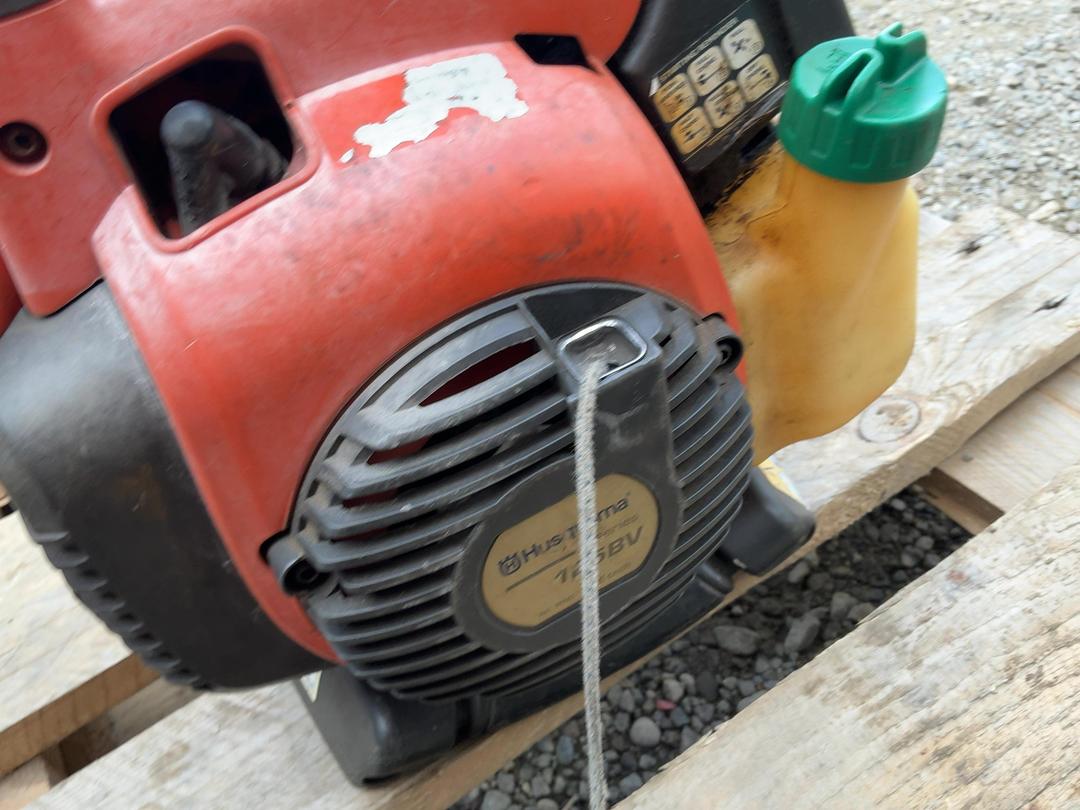 Photo '4' of Husqvarna 125BV Blower
