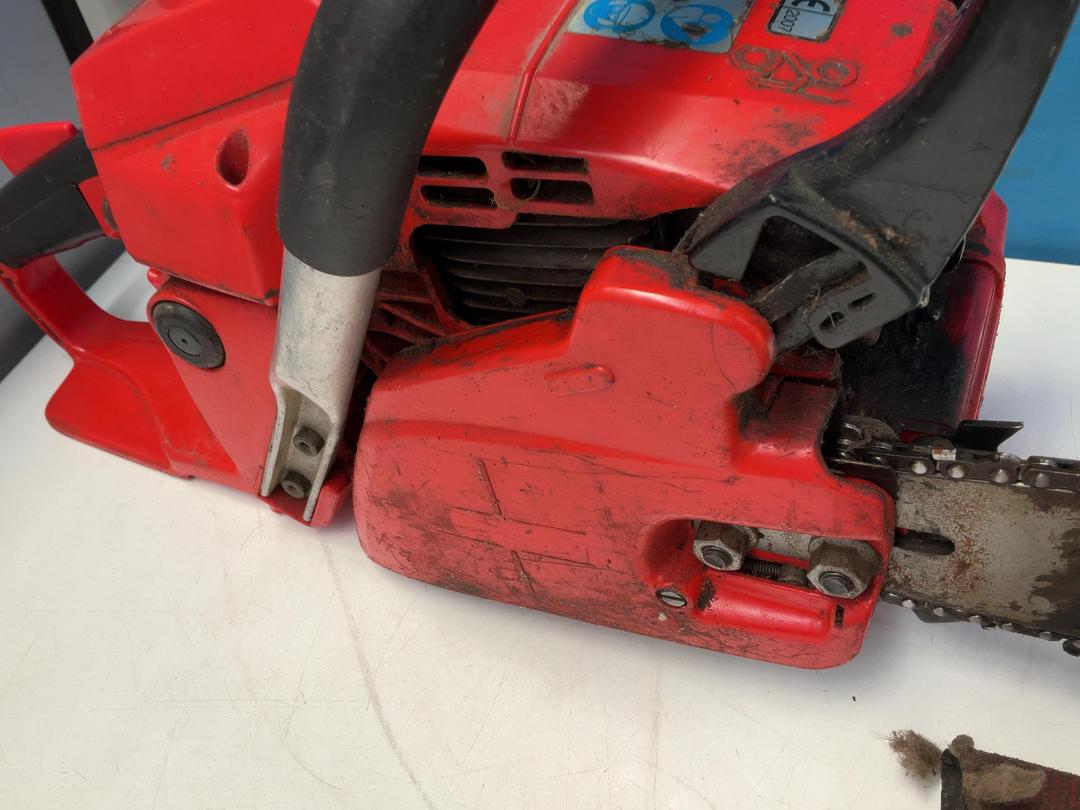Photo '11' of Echo Chainsaw - Model CS-420ES