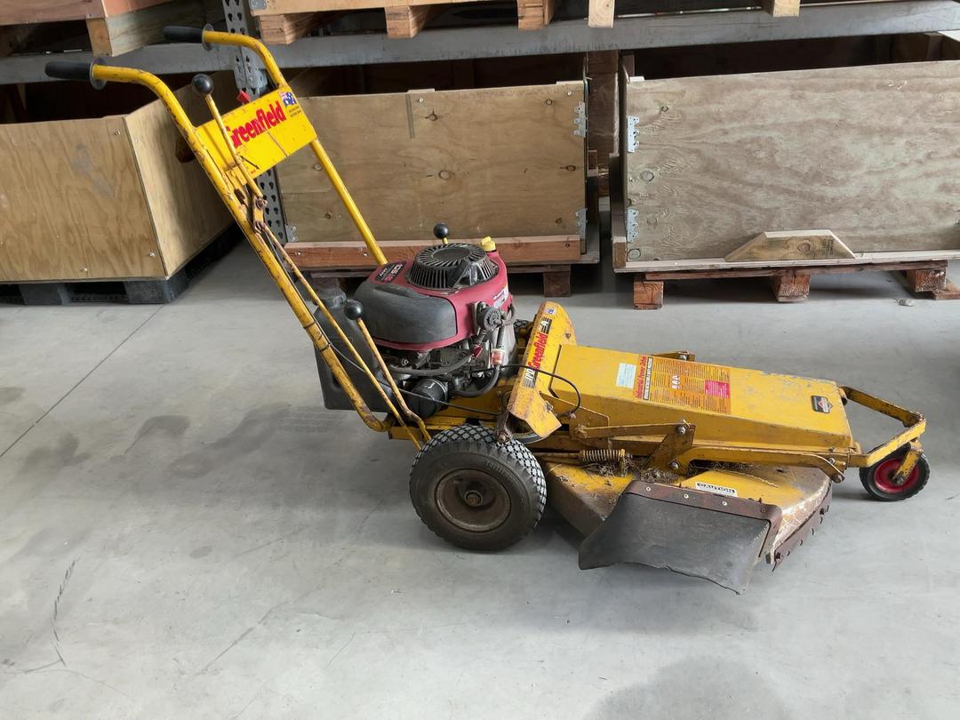 Photo '17' of Greenfield 28" Cut Petrol Powered Lawnmower Photo '17' of Greenfield 28" Cut Petrol Powered Lawnmower