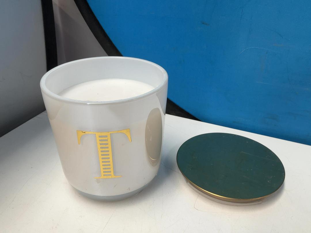 Photo '13' of Miscellaneous Items - Lamp or Similar, Candle Etc Photo '13' of Miscellaneous Items - Lamp or Similar, Candle Etc