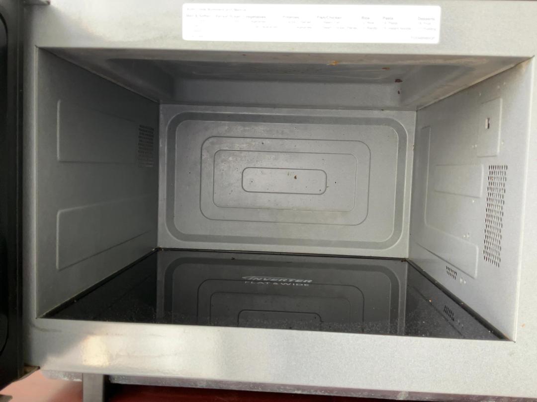 Photo '3' of Panasonic Microwave Photo '3' of Panasonic Microwave