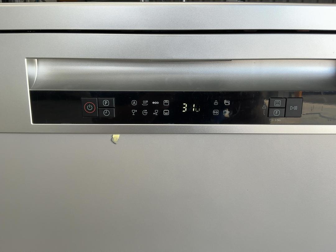 Photo '5' of Toshiba Dishwasher Photo '5' of Toshiba Dishwasher