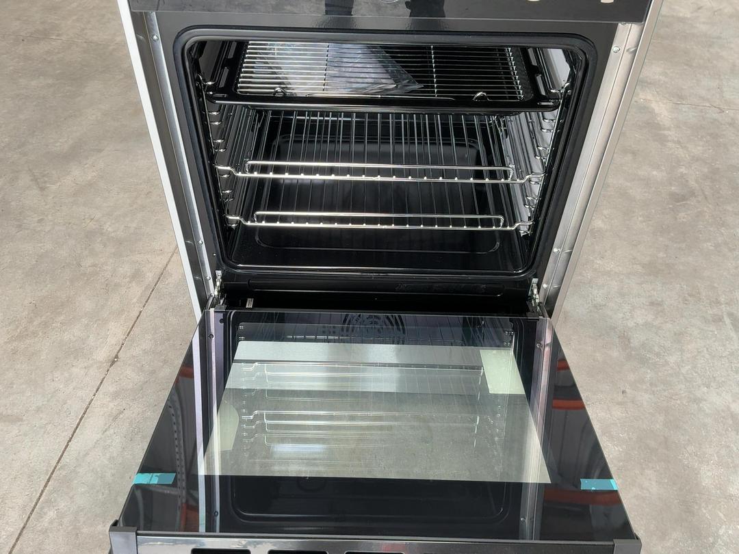 Photo '7' of Parmco Oven - Black Photo '7' of Parmco Oven - Black