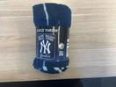 Thumbnail '1' of New York Yankees Blue Fleece Throw