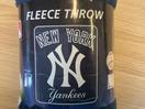 Thumbnail '4' of New York Yankees Blue Fleece Throw