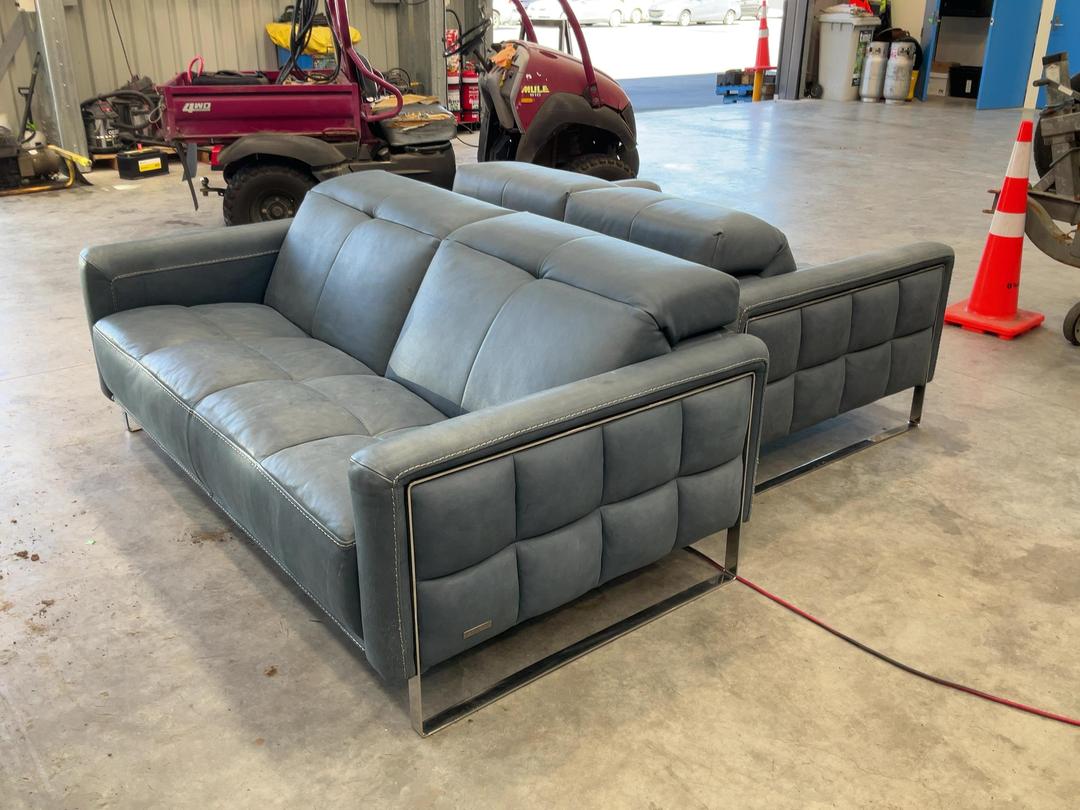 Photo '4' of Saporini Excelsior Italian Leather Couch Set Photo '4' of Saporini Excelsior Italian Leather Couch Set