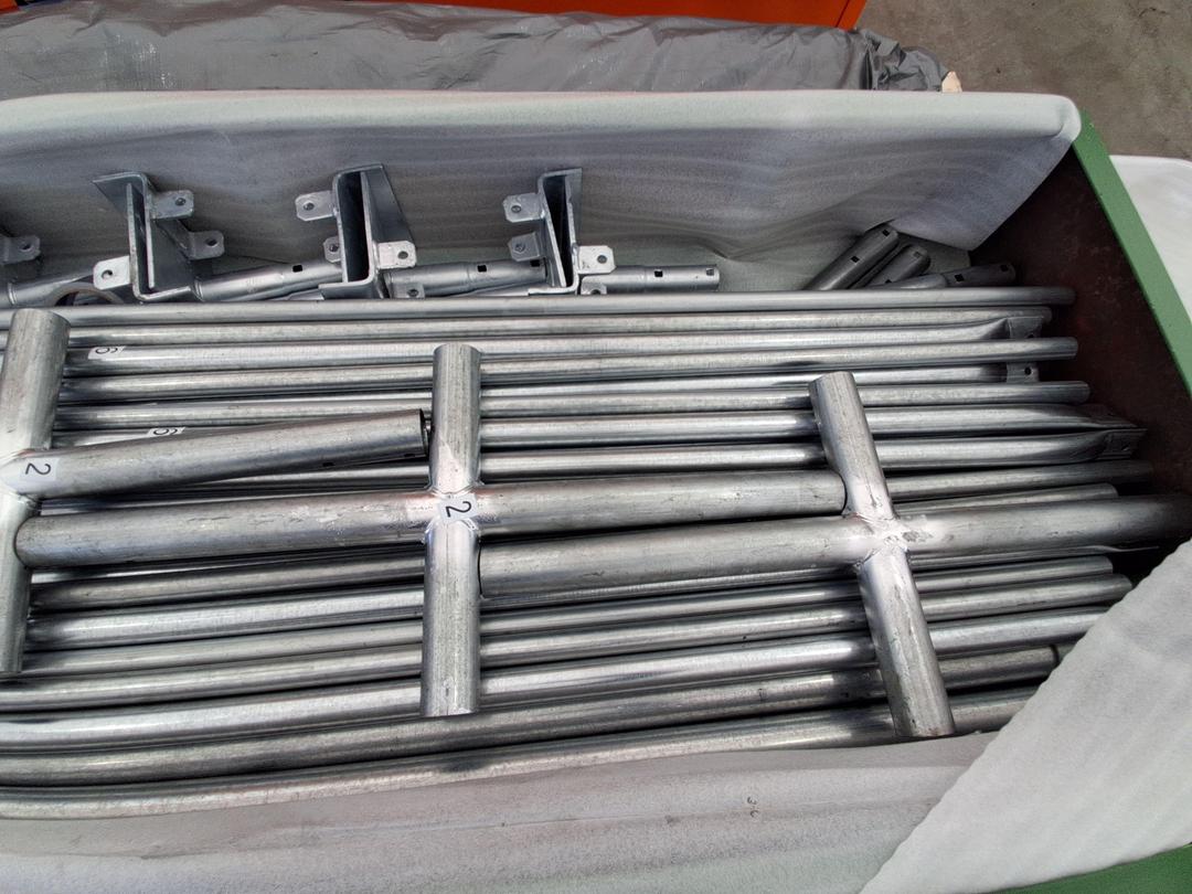 Photo '4' of Container Shelter / Hot Dip & Galvanised Tubing Photo '4' of Container Shelter / Hot Dip & Galvanised Tubing