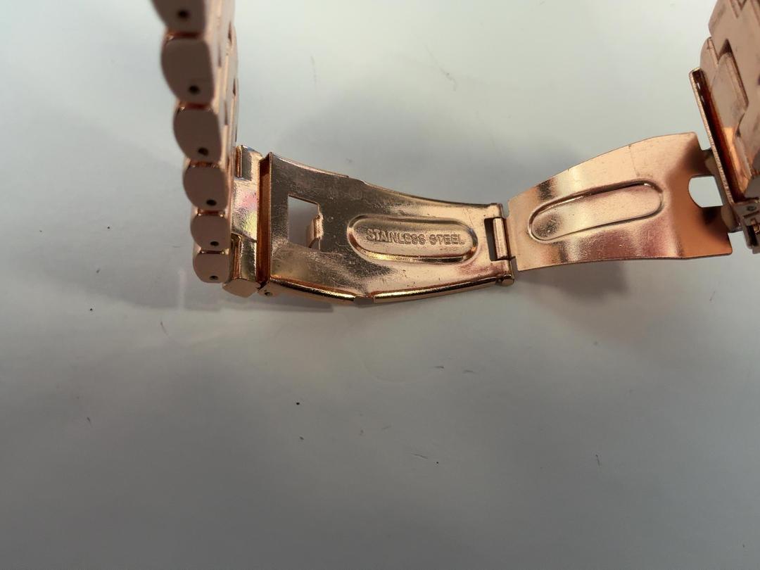 Photo '4' of Rose gold coloured watch