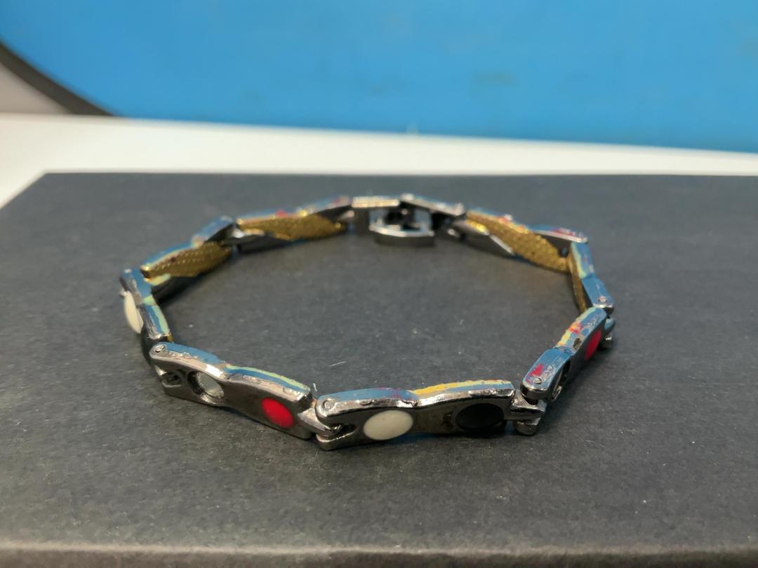 Photo '3' of Black/White/Red/Gold Coloured Bracelet Photo '3' of Black/White/Red/Gold Coloured Bracelet