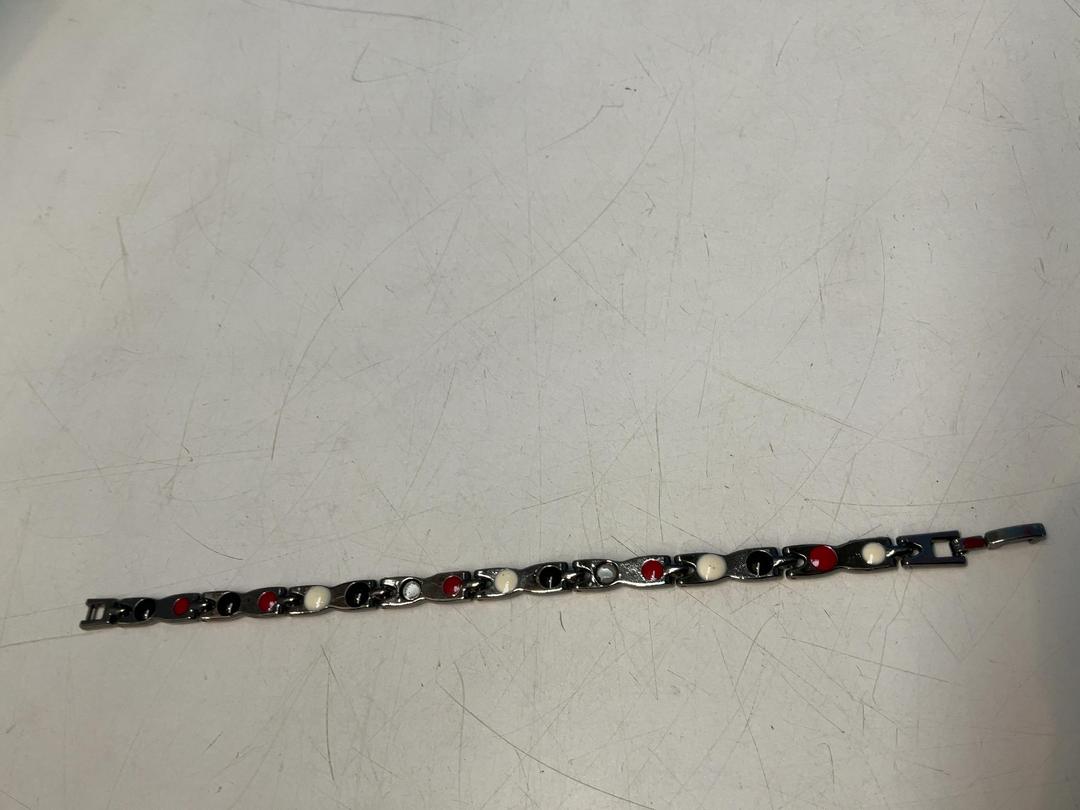 Photo '8' of Black/White/Red/Gold Coloured Bracelet Photo '8' of Black/White/Red/Gold Coloured Bracelet