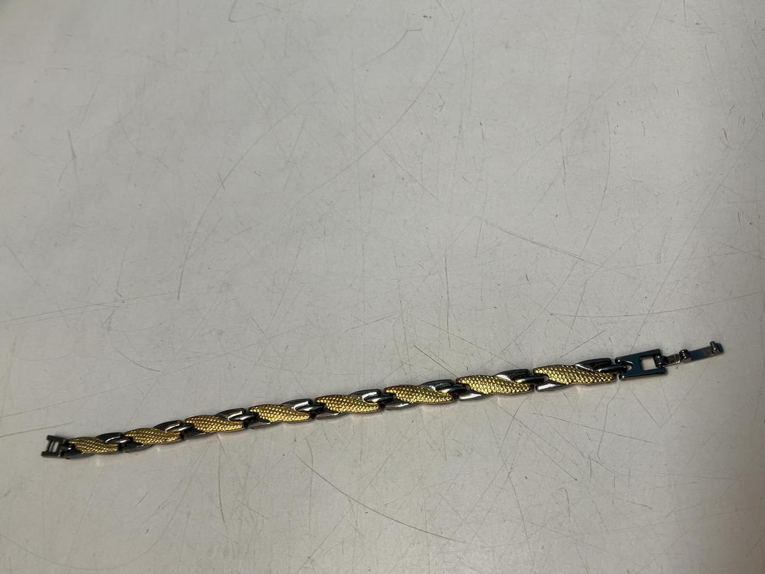 Photo '9' of Black/White/Red/Gold Coloured Bracelet Photo '9' of Black/White/Red/Gold Coloured Bracelet