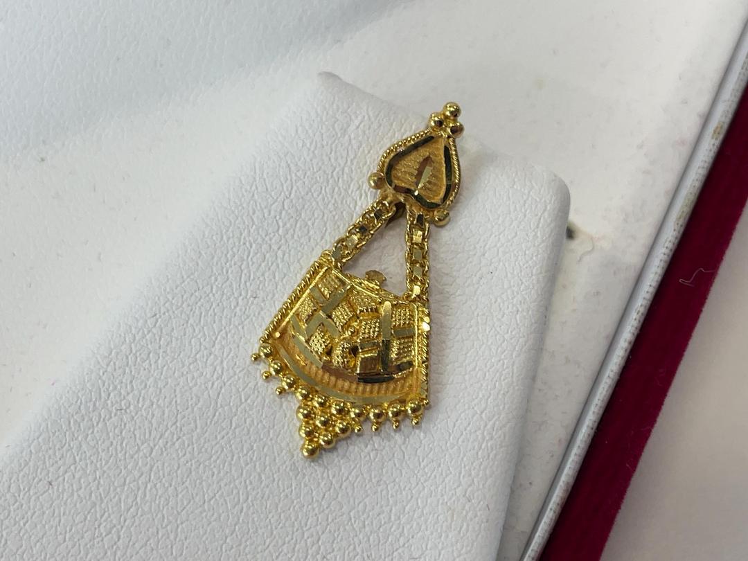 Photo '5' of 22 Carat Gold Necklace and Earring Set 24.19g