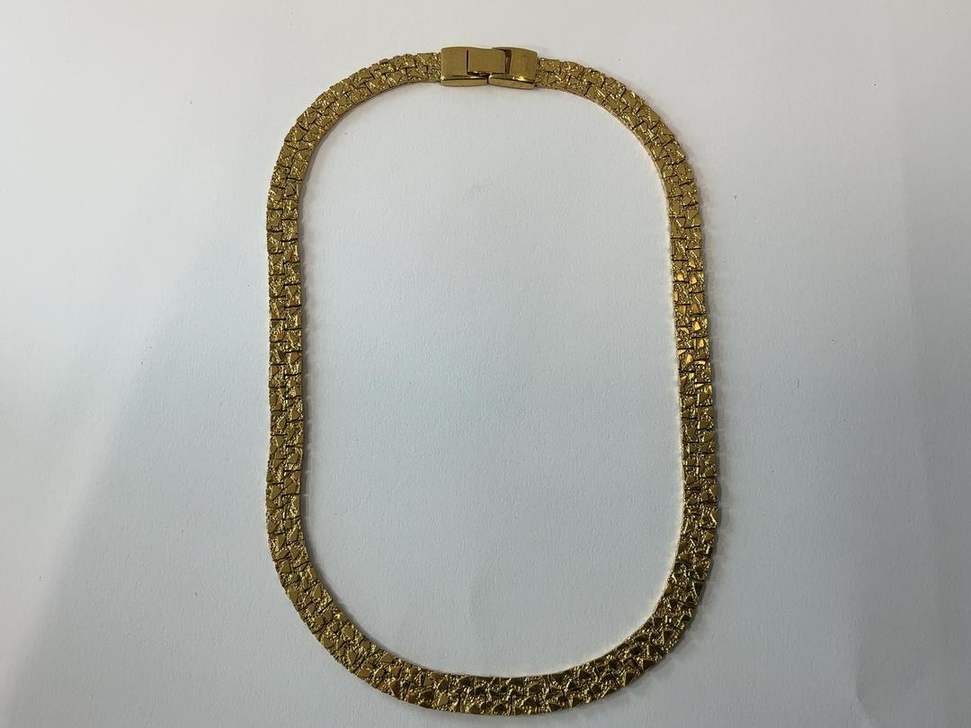 Photo '2' of Gold Coloured Brick Style Chocker