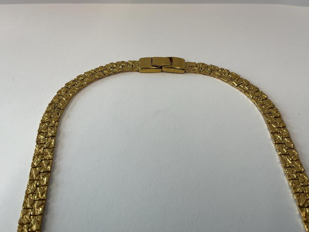 Photo '3' of Gold Coloured Brick Style Chocker